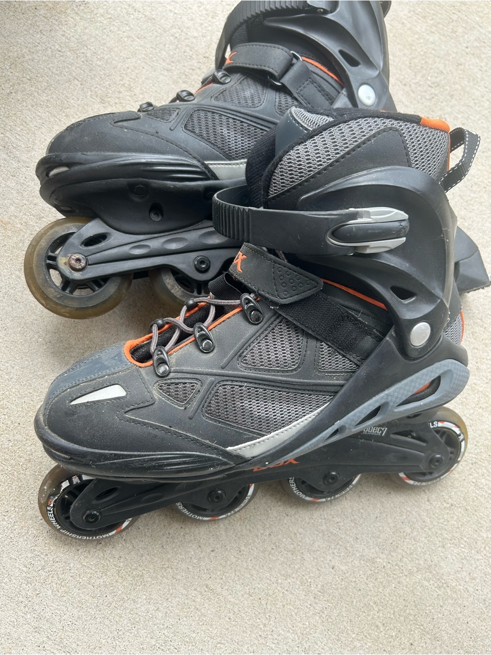 Men’s roller blades size 11